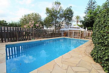  Venta de casas/chalet con piscina y terraza en Es Castell 
